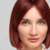 Анна Томс